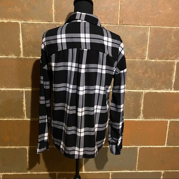 Ariella Black and White Plaid Snap Front Tie Top Women's M Medium - Picture 5 of 9